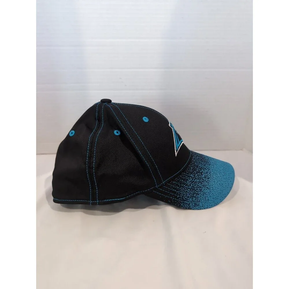 VINTAGE CAROLINA PANTHERS  REEBOK NFL Team Apparel - On Field Fitted Cap/Hat EUC